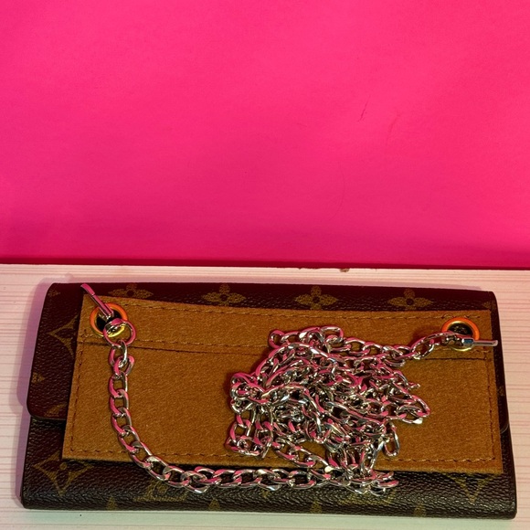 Louis Vuitton Silver Ed Brown Monogram Chain Bag - Picture 6 of 15